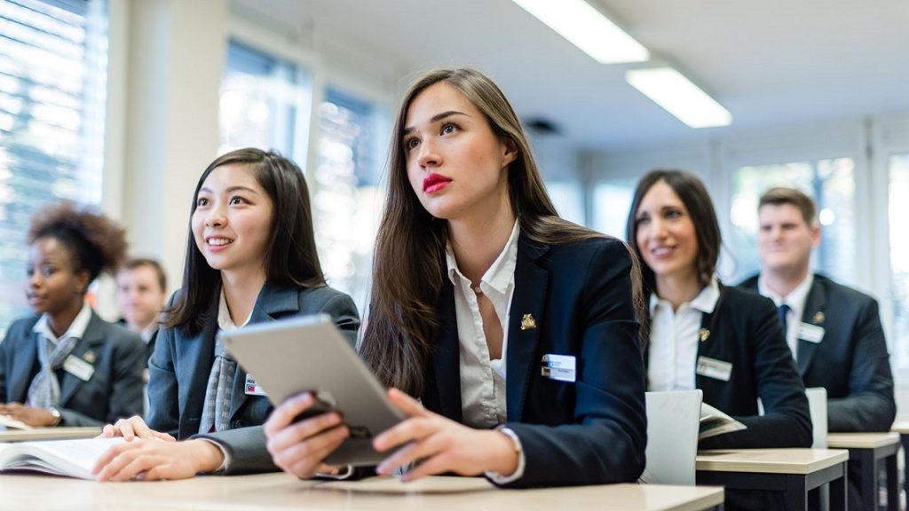 Reasons For Studying Management from Top Management College