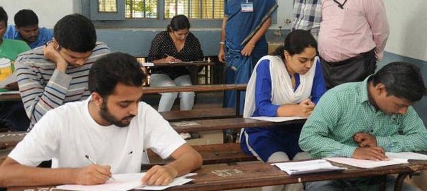 How Can A Working Professional Prepare For IAS Exam?