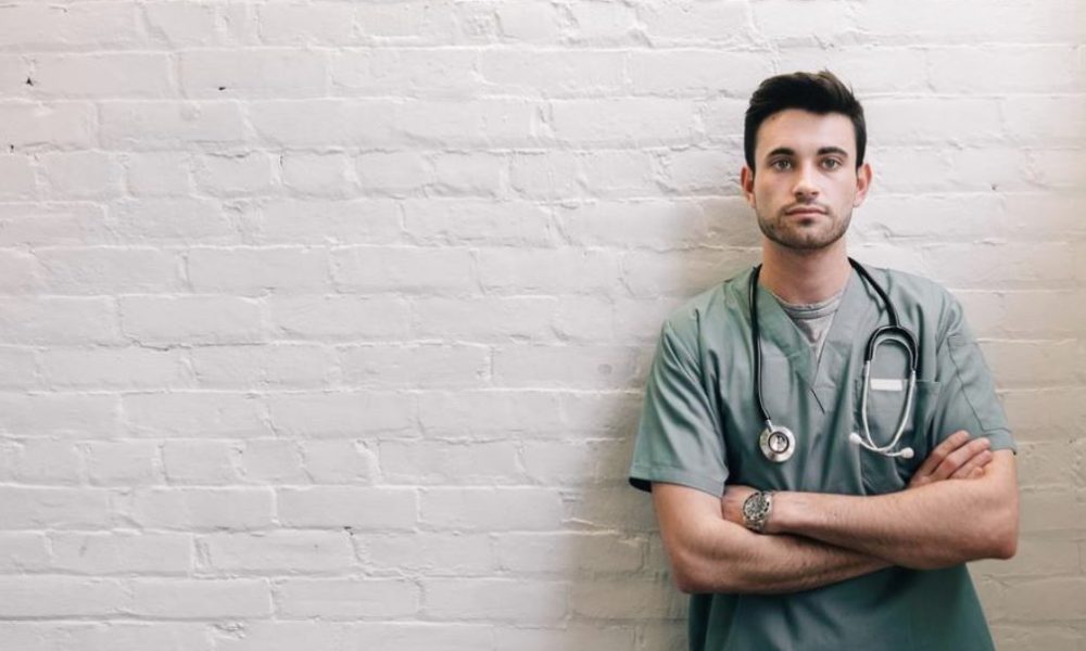 5 Jobs To Get Your Foot In The Door Of The Medical Industry